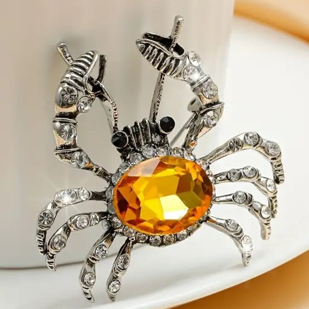 🌺 🌺 🌺Silver Crab Brooch with Amber Gold Gemstone
